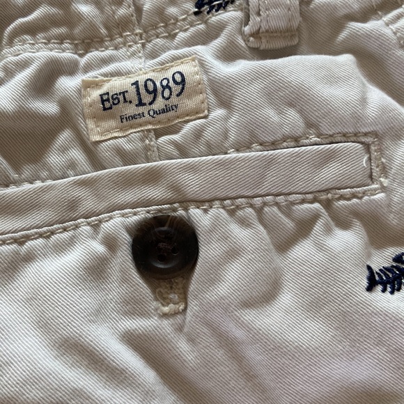 Boys SZ 8 childrens place khaki tan navy fishbone embroidered shorts SO CUTE🐟 - Picture 9 of 11